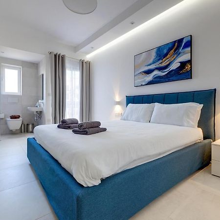 Luxe Apartment With Valletta And Harbour Views Слима Экстерьер фото