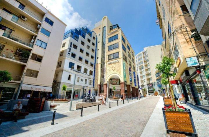 Luxe Apartment With Valletta And Harbour Views Слима Экстерьер фото