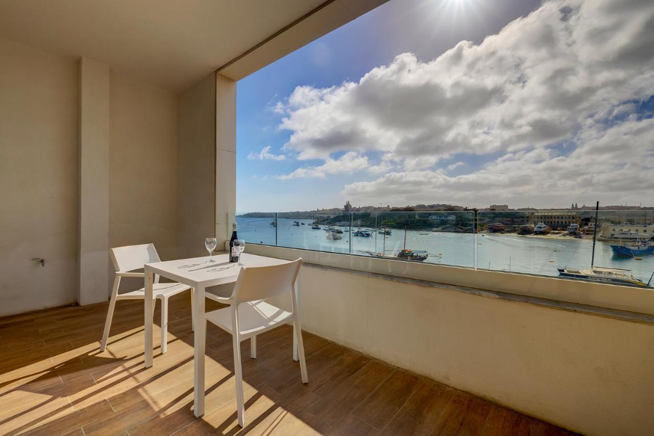 Luxe Apartment With Valletta And Harbour Views Слима Экстерьер фото